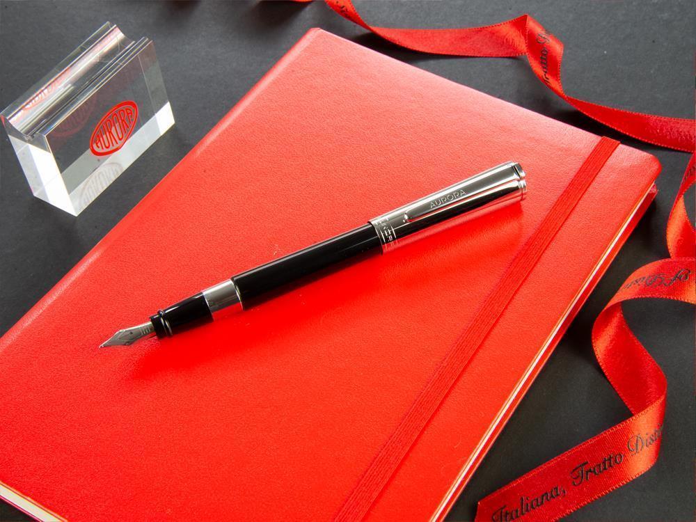 Aurora TU Füllfederhalter, Edelharz, Verchromte Akzente, Schwarz, T11CN