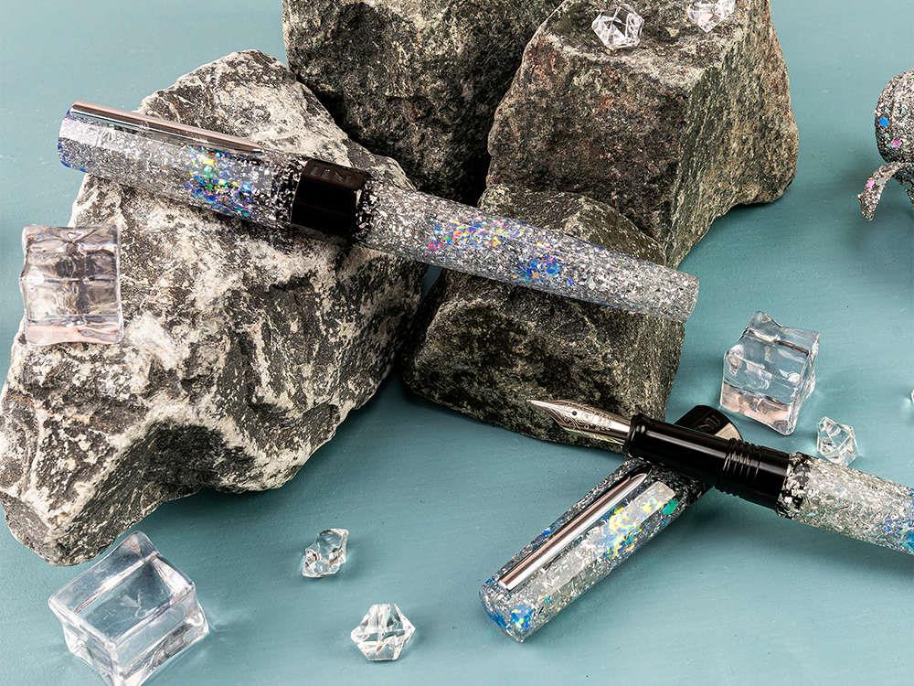 Benu Euphoria Vodka On The Rocks Füllfederhalter, Silber, 05.2.10.5.0