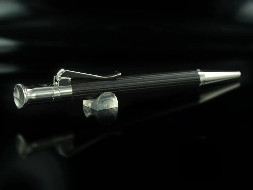 Graf von Faber-Castell Classic Kugelschreiber, Grenadill-Holz, Platinierte