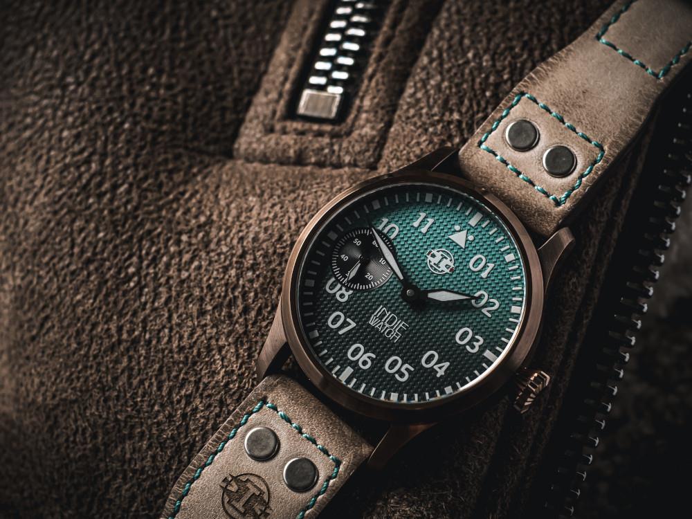 Indie Watch Swell Automatik Uhr, PVD Bronze, Hellblau, 42 mm, 257HB