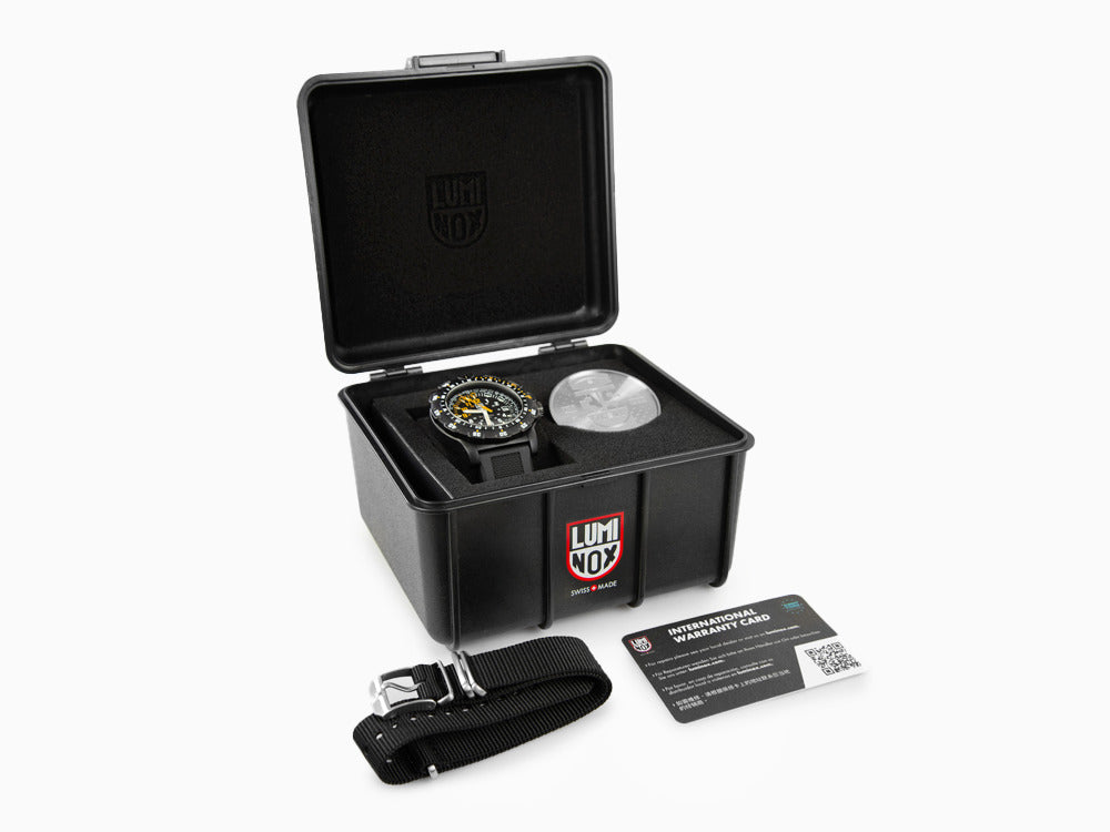 Luminox Recon Point Man 8820 Series Heritage Quartz Uhr, XL.8825.H.SET