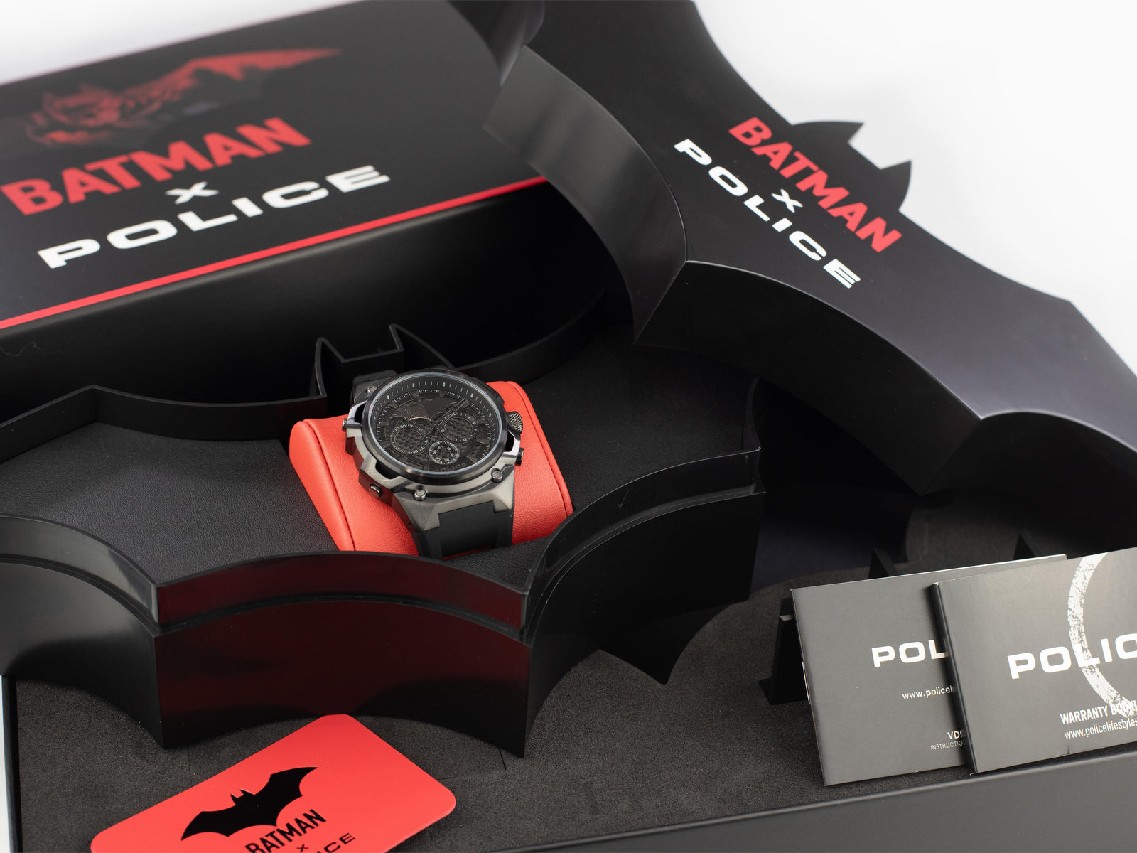 Set Police Crusader Quartz Uhr und Batarang Armband Limitierte Ed. PEWGQ0089901