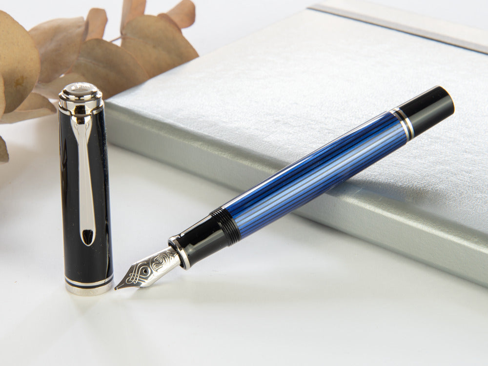 Pelikan Füllfederhalter Souverän M805 - Silber Feinarb./ Blau, 933630