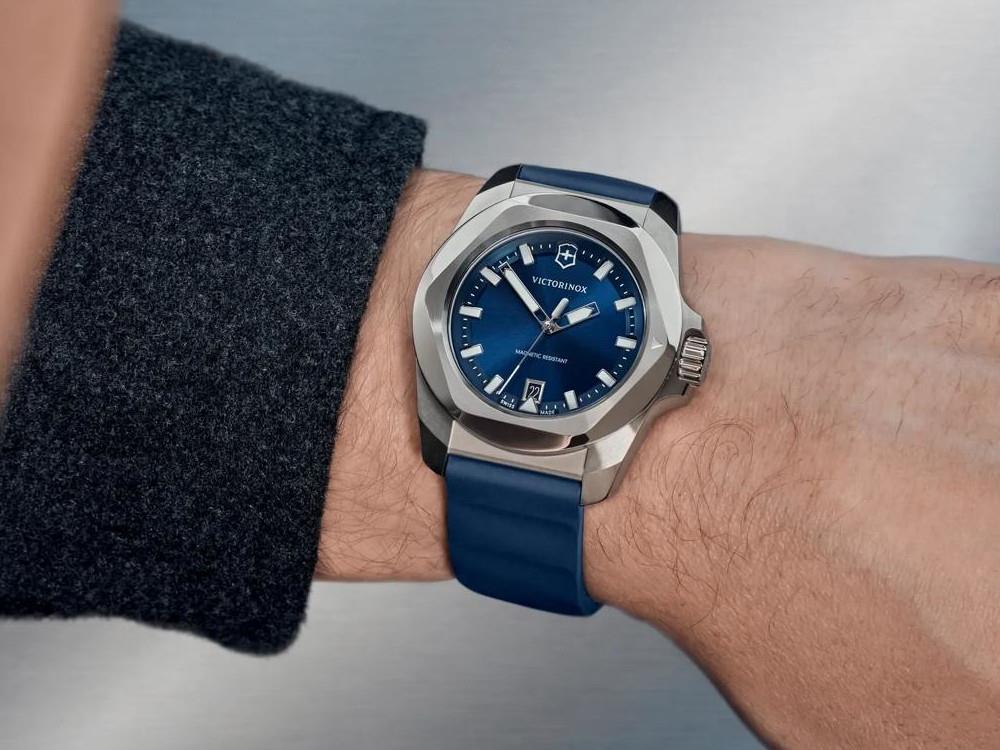 Victorinox I.N.O.X. Quartz Uhr, Blau, 41 mm, V242084