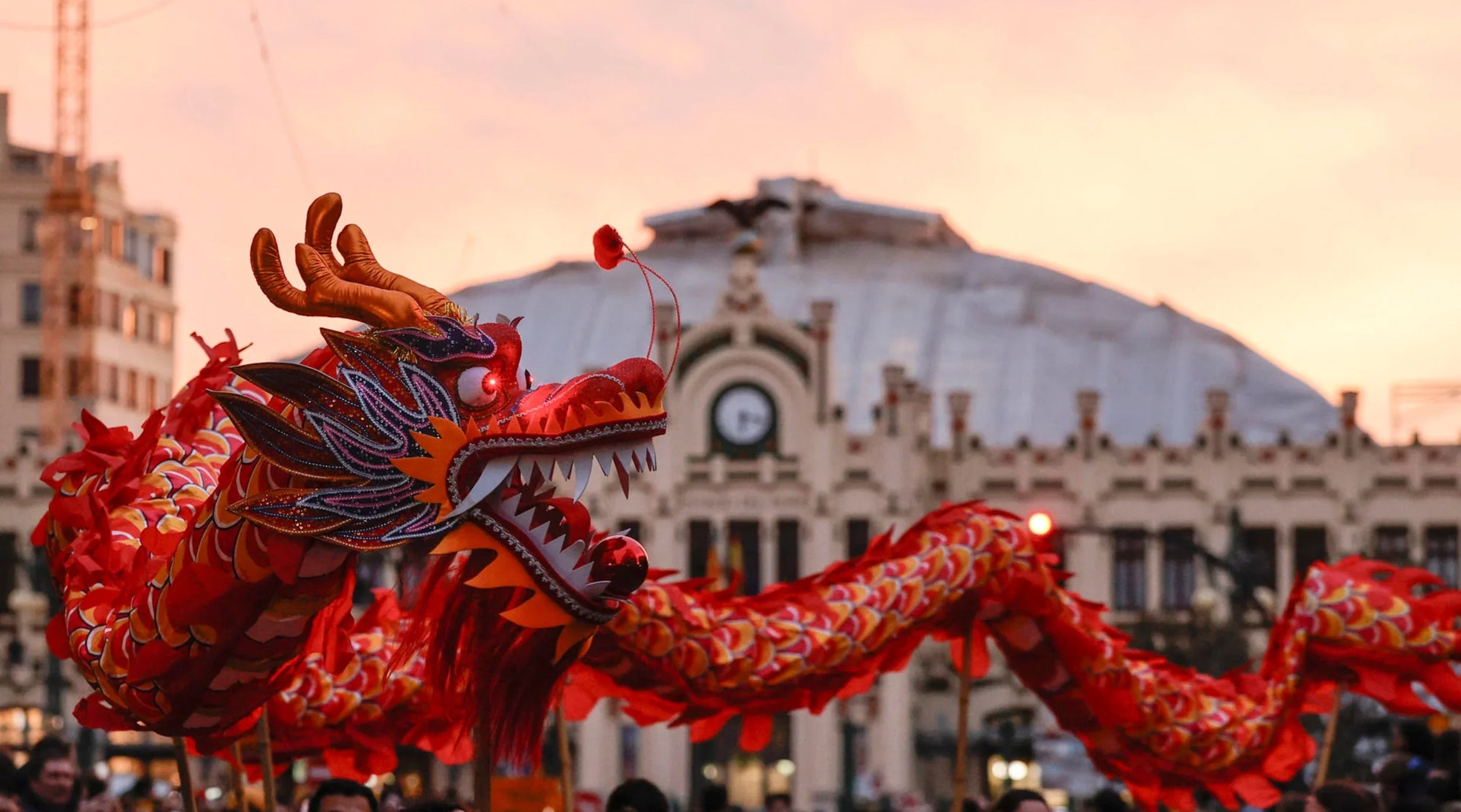 Chinesisches Neujahr in Schreibkunst und Uhrmacherei