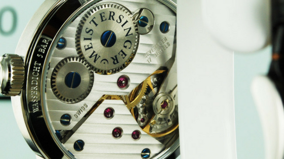 Der Unterschied zwischen einer Automatikuhr und einer manuellen Uhr mit Handaufzug