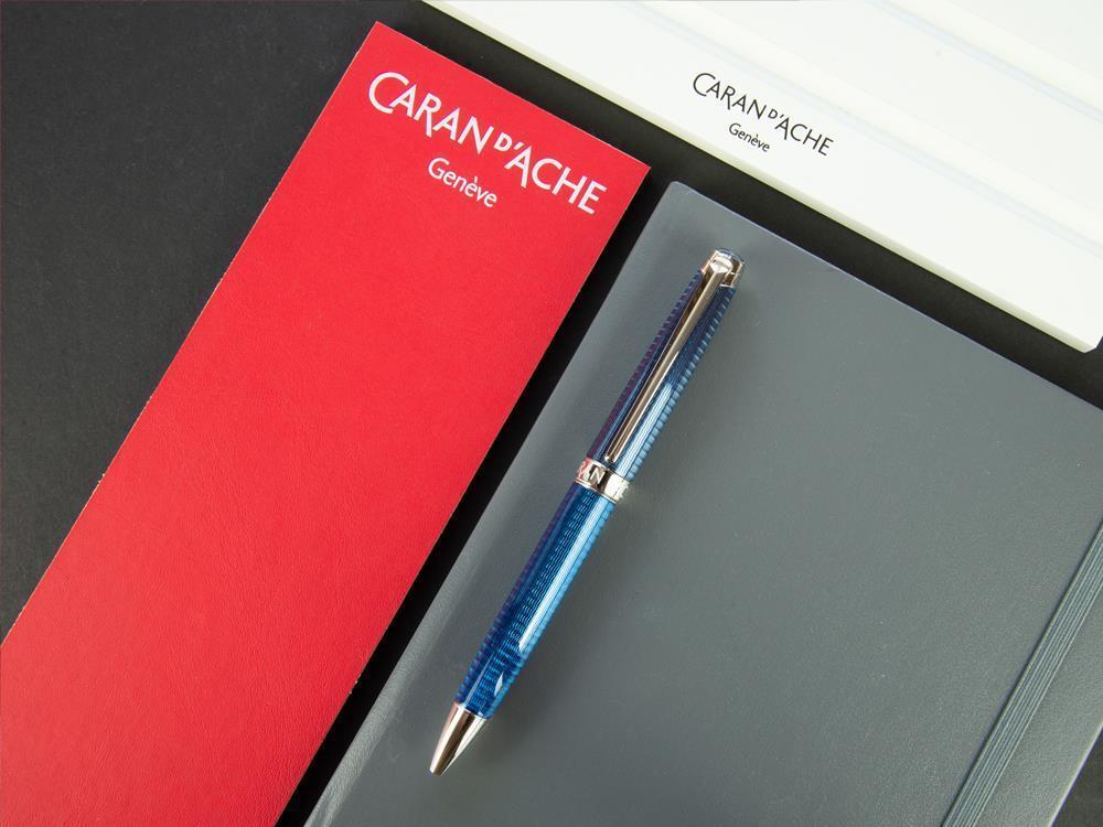 Caran d´Ache Léman Grand Bleu Kugelschreiber, Lack, Rhodium, 4789.168
