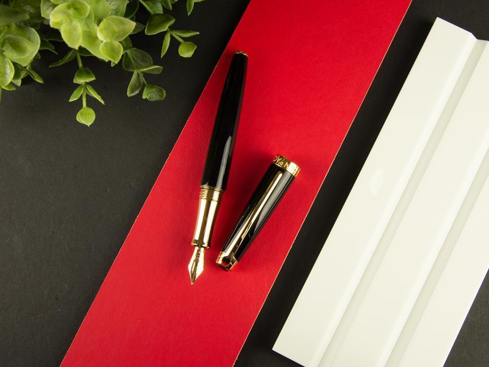 Caran d´Ache Léman Ebony Black Füllfederhalter, Lack, 4799.282