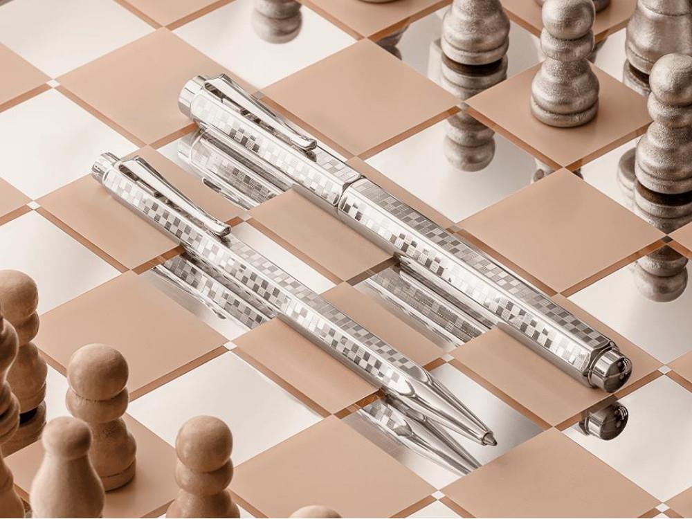 Caran d'Ache Ecridor Damier Füllfederhalter, Silber, 958.566