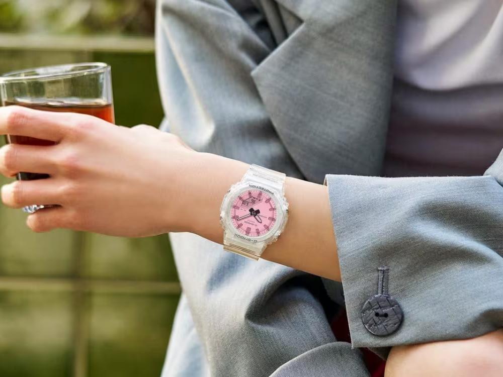 G-SHOCK Casio Classic Quartz Uhr, Harz, Rose, GMA-P2100SR-7AER