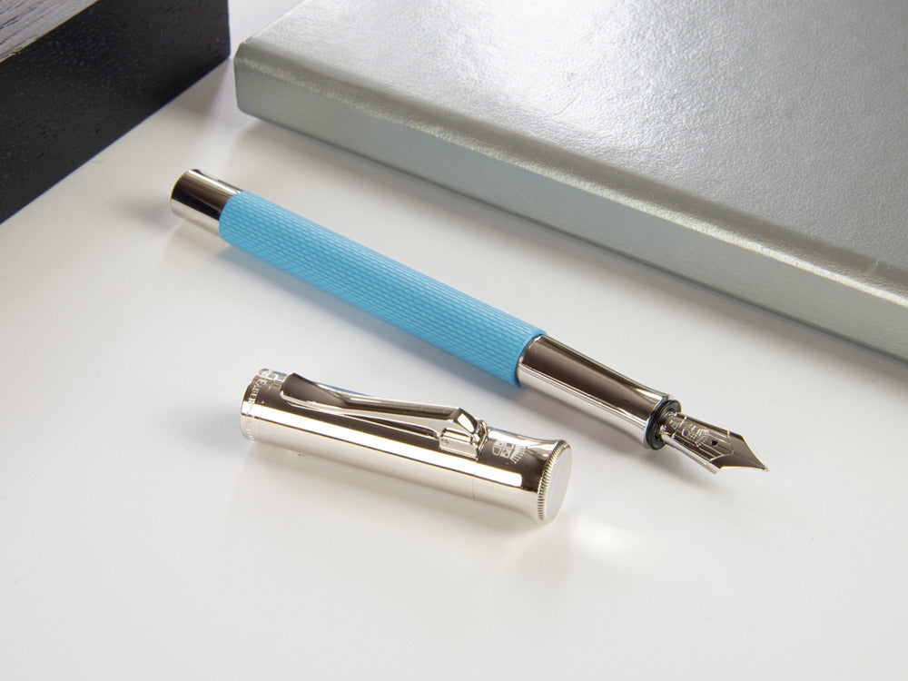 Graf von Faber-Castell Guilloche Gulf Blue Füllfederhalter, Edelharz