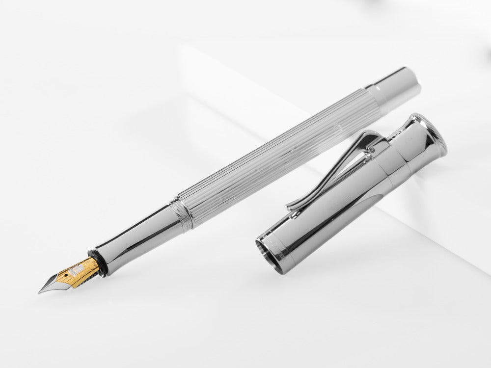 Graf von Faber-Castell Classic Füllfer, Platinierte Beschläge