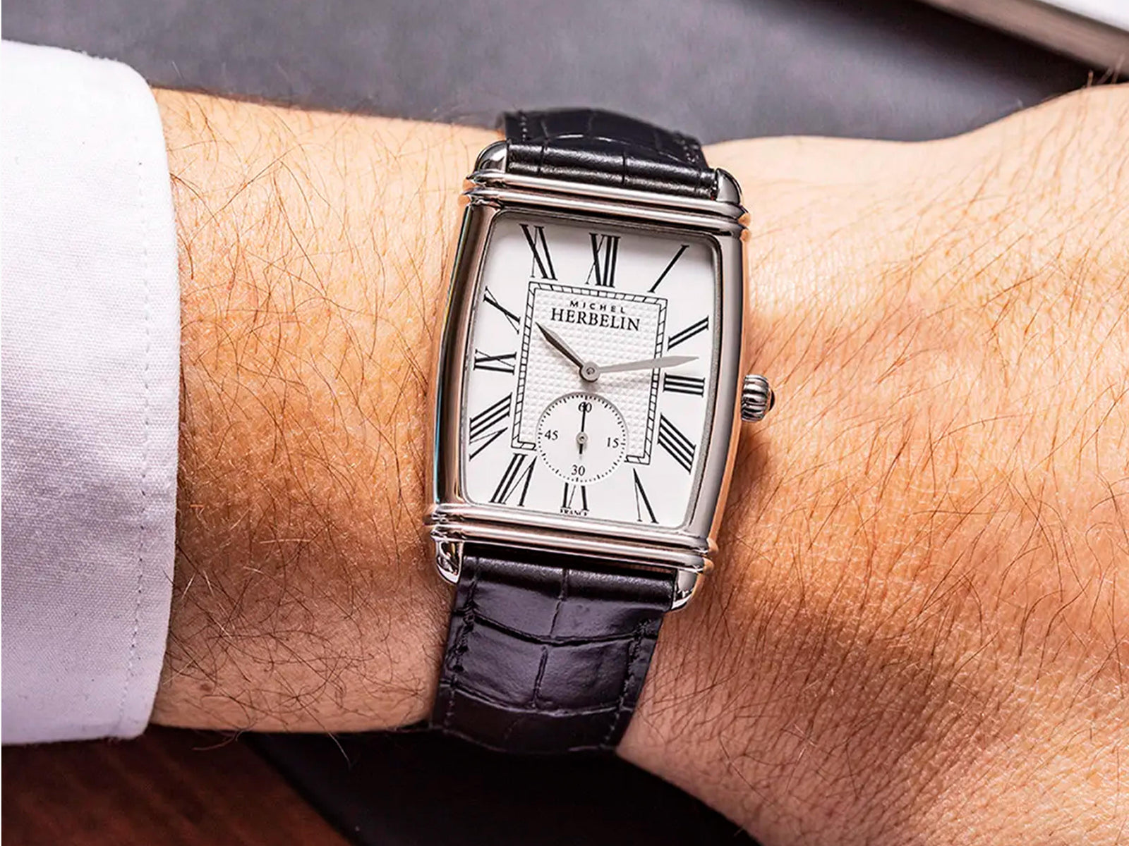 Herbelin Art Déco Tonneau Quarzuhr, Silber, 30mm, 10638AP08