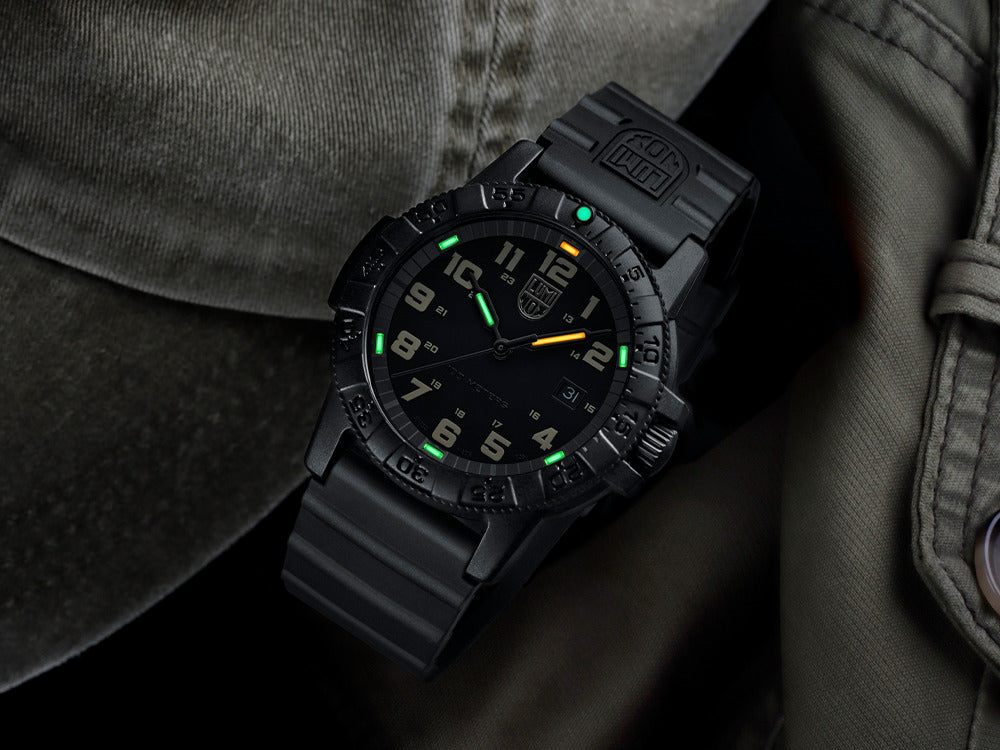 Luminox Leatherback Sea Turtle Quartz Uhr, Schwarz, CARBONOX™, 44 mm, XS.0330