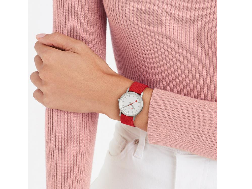 Mondaine Classic Quartz Uhr, Weiss, 30 mm, Leinenuhrband, A658.30323.17SBC