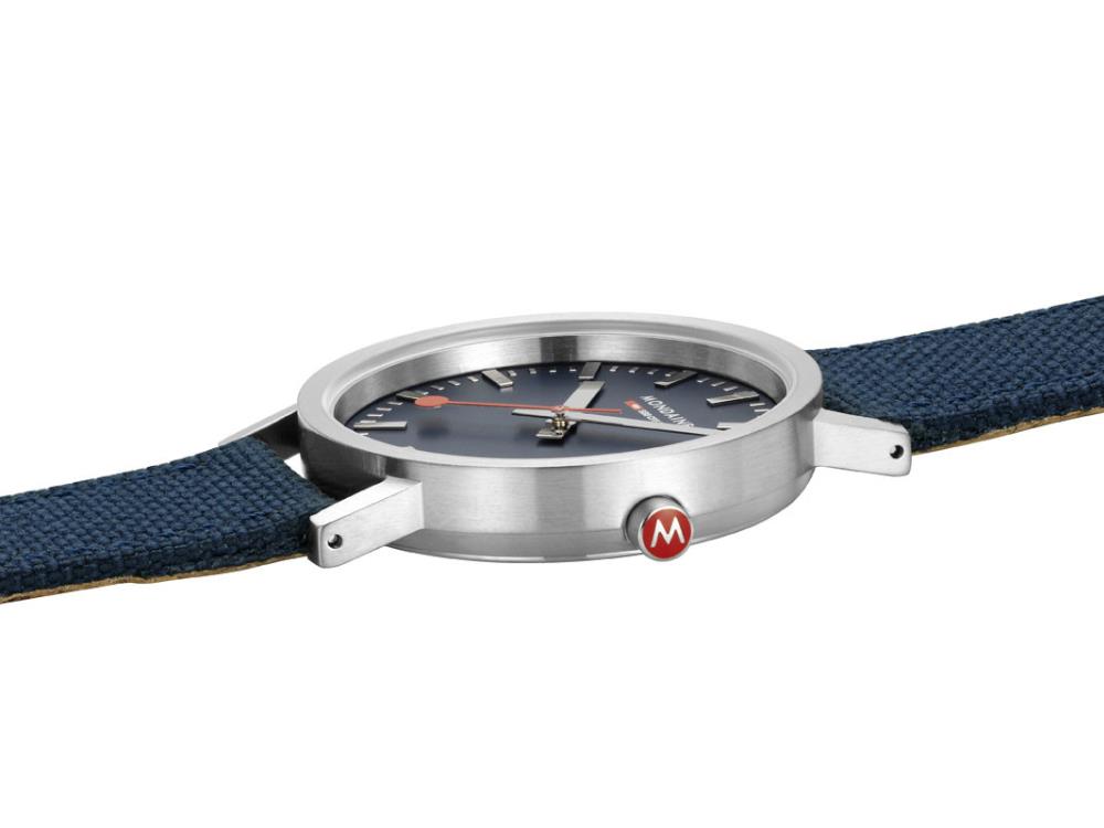 Mondaine SBB Classic Quartz Uhr, Blau, 36 mm, Leinenuhrband, A660.30314.40SBD