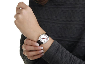 Mondaine Cushion Quartz Uhr, Weiss, 31 mm, Lederband, MSL.31110.LBV