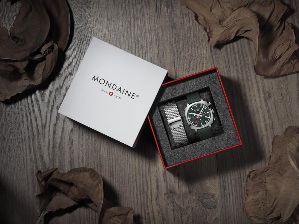 Mondaine Cushion Quartz Uhr, Grün, 41 mm, Leinenuhrband, MSL.41460.LF.SET