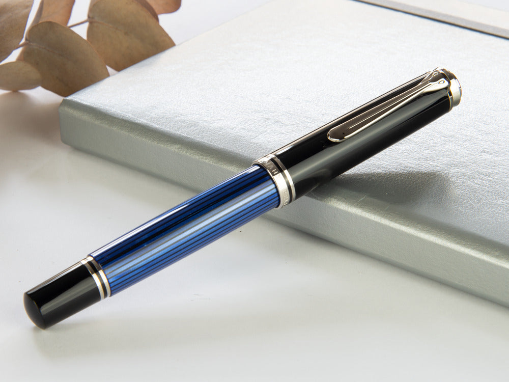 Pelikan Füllfederhalter Souverän M805 - Silber Feinarb./ Blau, 933630