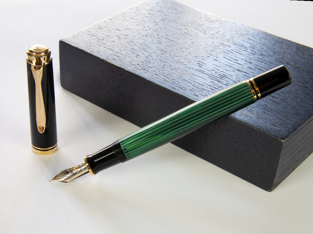 Pelikan Füllfederhalter Souverän M400 -Schwarz & Grün, 994863