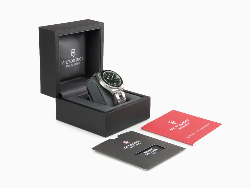 Victorinox Maverick Quartz Uhr, Edelstahl 316L , Grün, 43 mm, Stahlband, V241934