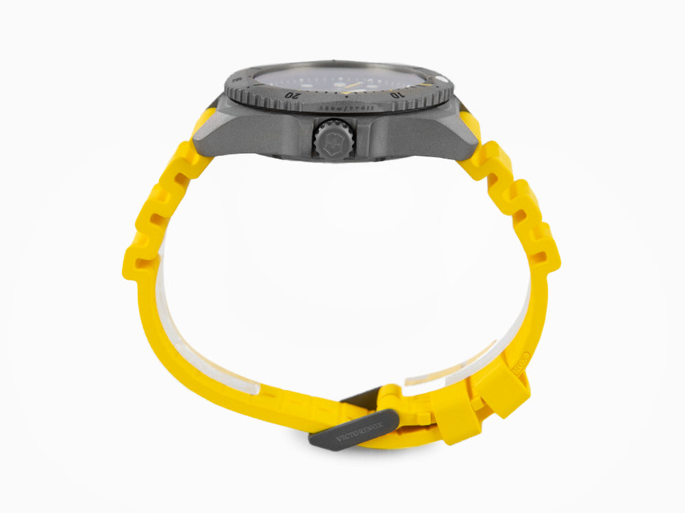 Victorinox Dive Pro Quartz Uhr, Titan, Schwarz, 43 mm, V241992