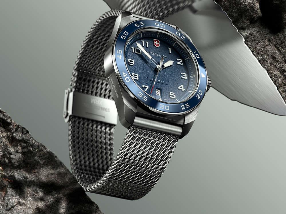 Victorinox Swiss Army Automatik Uhr, Blau, 42 mm, 10 atm, V242045