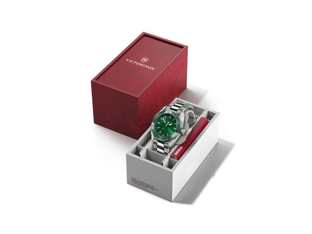 Victorinox Maverick Quartz Uhr, Edelstahl 316L , Grün, 39 mm,V242096