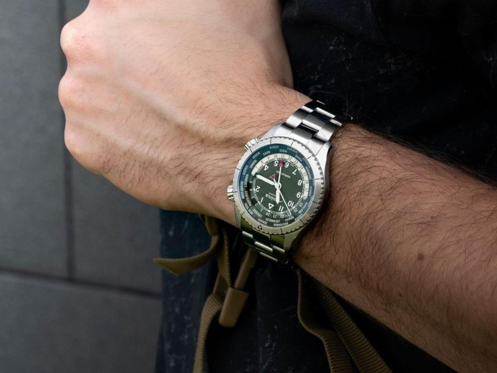 Alpina Startimer Pilot Quartz Worldtimer Quartz Uhr, 41 mm, Grün, AL-255GR4S26B