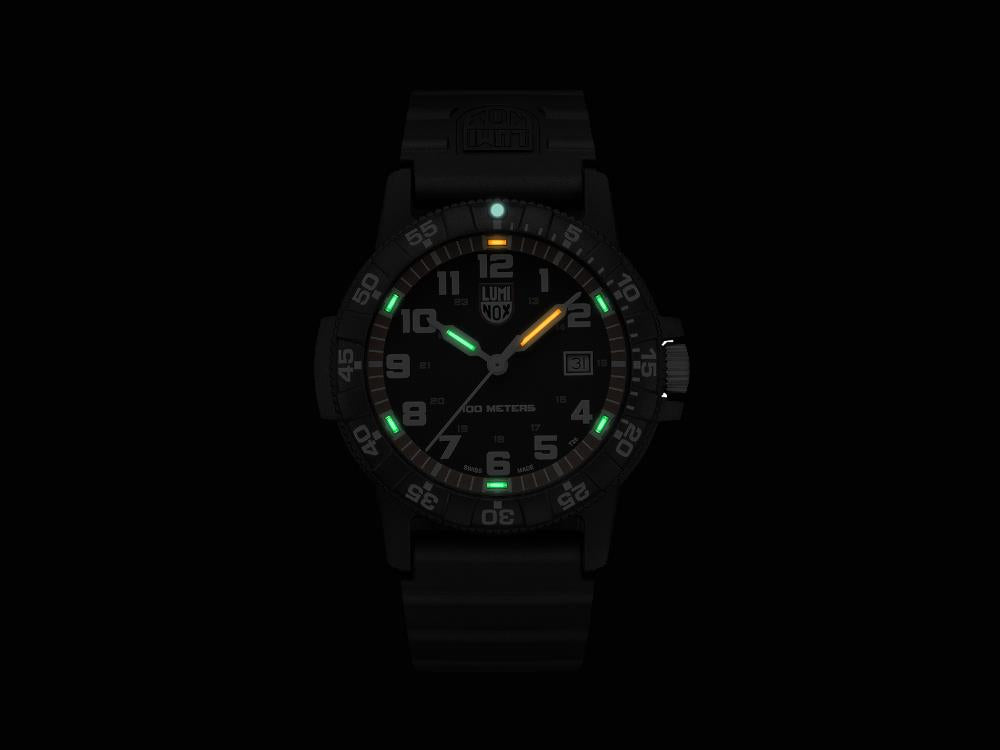 Luminox Sea Turtle Quartz Uhr, Orange, CARBONOX™, 44 mm, 10 atm, Tag, XS.0329.1